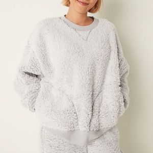 NWT PINK Victoria Secret’s Gray Sherpa Sweatshirt Size XL